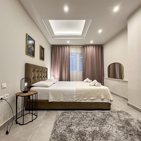 Contemporary & Spacious Renovated Apartment, Dt Syntagma, /Touristic Area Афины Экстерьер фото