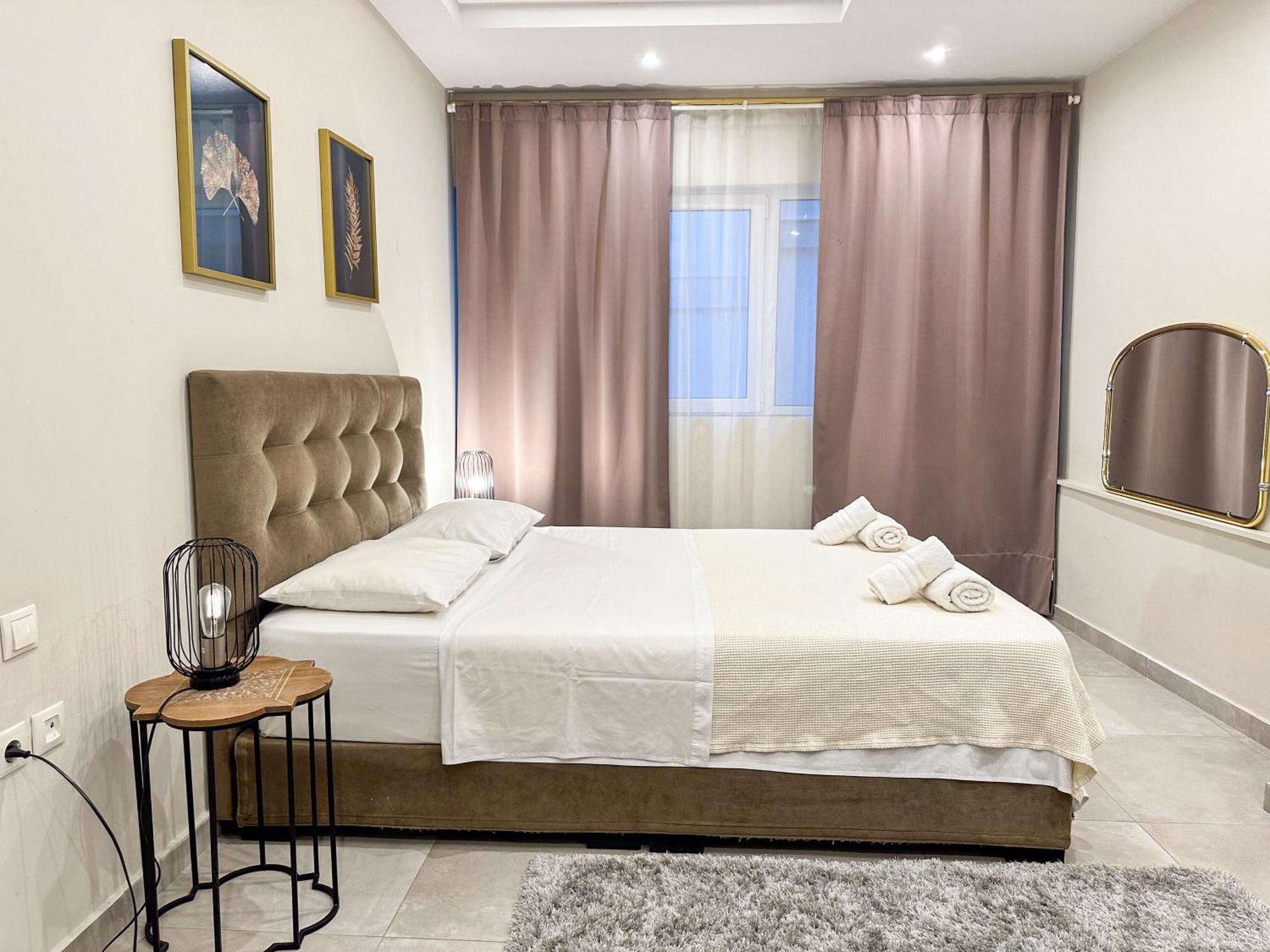 Contemporary & Spacious Renovated Apartment, Dt Syntagma, /Touristic Area Афины Экстерьер фото