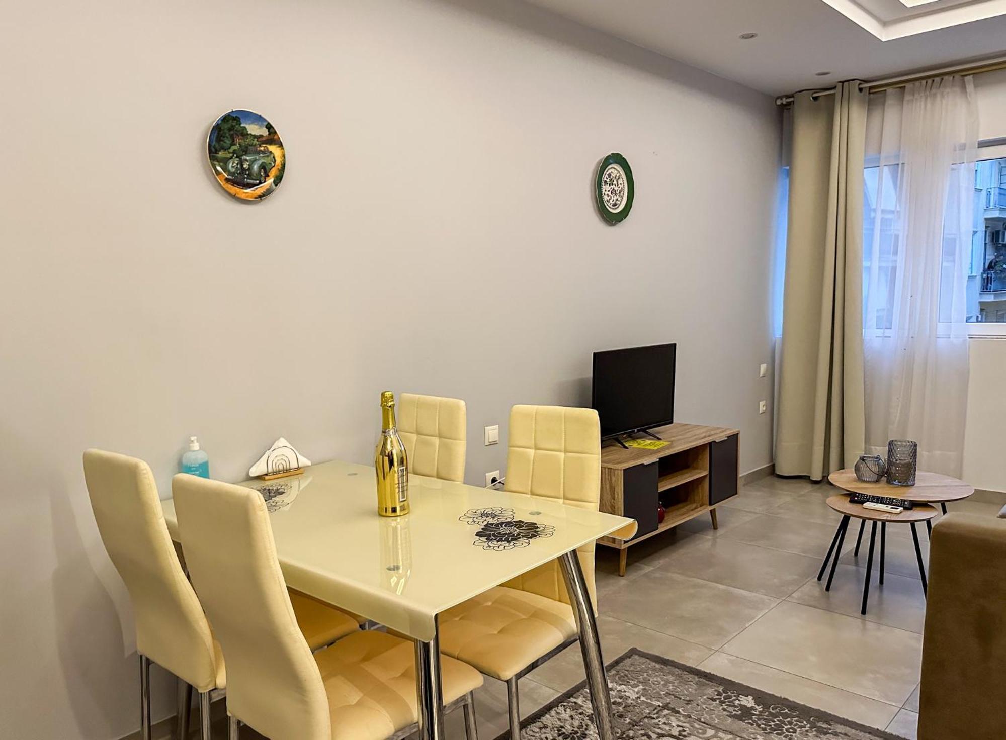 Contemporary & Spacious Renovated Apartment, Dt Syntagma, /Touristic Area Афины Экстерьер фото